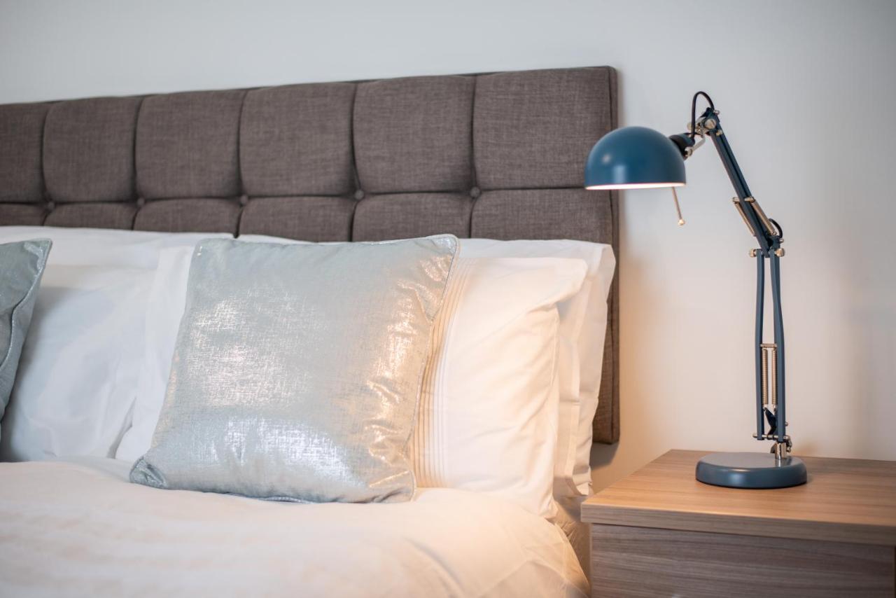 Large Green Garden, 4 Bedrooms, Sleeps 8 Swansea Buitenkant foto